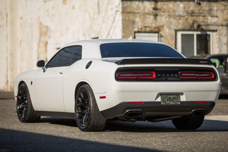  Dodge Challenger SRT Hellcat 2016 года  (фото 14 из 73)